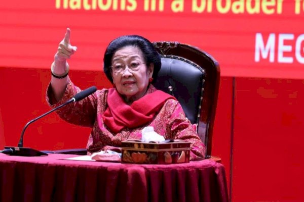 Megawati Ingatkan Pemerintah: Jangan Gampang Beri Gelar Pahlawan!