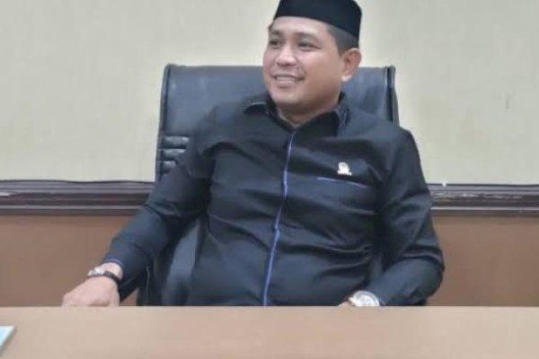 Ketua DPRD Andi Jusman Dorong Santri Sinjai Terus Mengawal Nilai Kebangsaan
