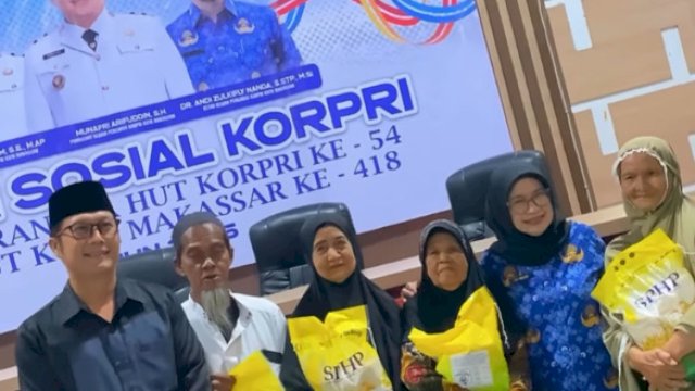 DP3A-KORPRI Makassar Gelar Baksos, Warga Mariso Dapat Bantuan Beras