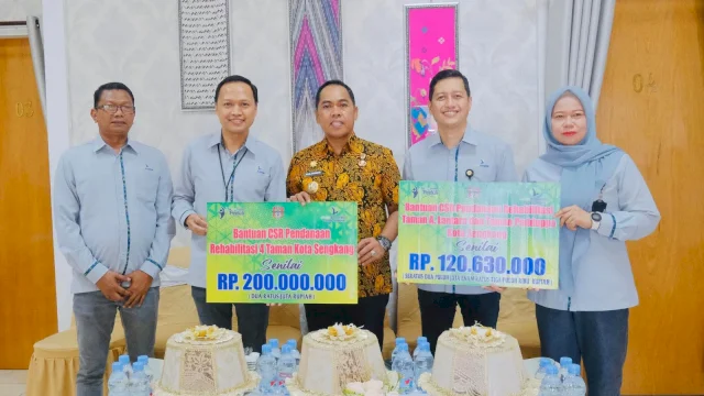 Bank Sulselbar dan Sulselbar Syariah Bantu Pemkab Wajo Percantik Enam Taman Kota
