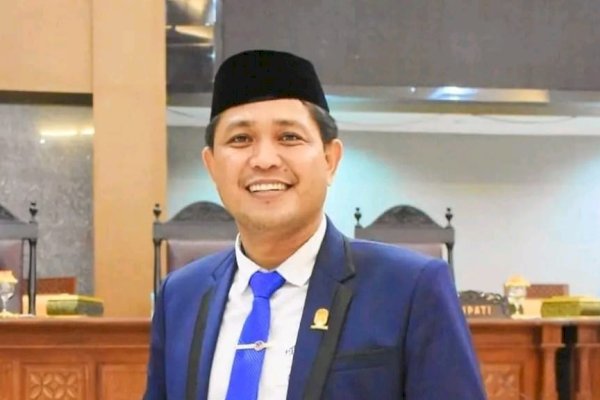 Ketua DPRD Sinjai Andi Jusman Ucapkan Selamat Hari Batik Nasional