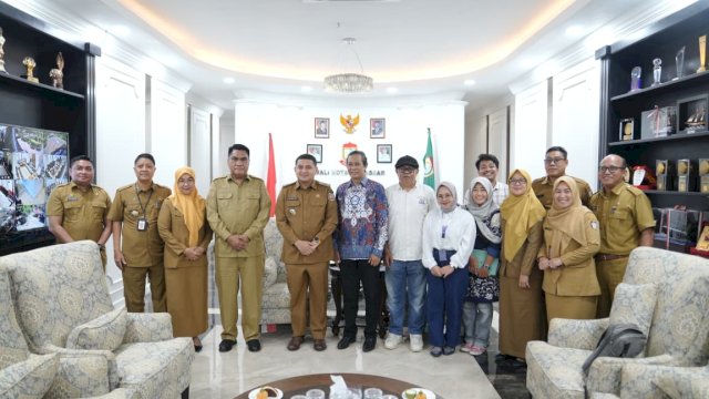 Wali Kota Makassar, Munafri Arifuddin, bersama jajaran Perkumpulan Keluarga Berencana Indonesia (PKBI) Sulawesi Selatan.