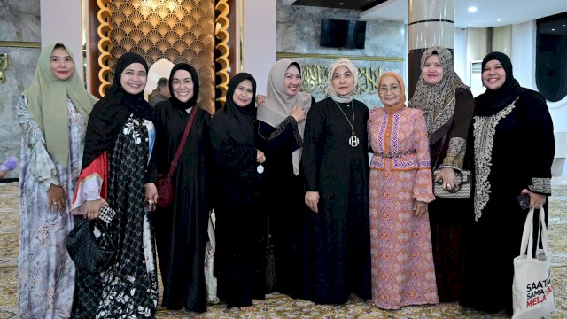 Wakil Wali Kota Makassar Aliyah Mustika Ilham menghadiri ceramah dan doa bersama mengenang aktivis kemanusiaan sekaligus Ketua IDI Makassar, dr. Abdul Azis.