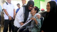 Kartu Lutim Lansia Bantu 221 Orang Tua di Tomoni Timur, Harapan Baru di Usia Senja