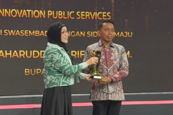 Inovatif Kawal Swasembada Pangan, Bupati Syaharuddin Alrif Sabet Penghargaan tvOne