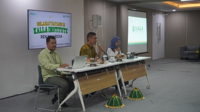 Konferensi pers di Auditorium Kalla Institute, NIPAH PARK Office Building.