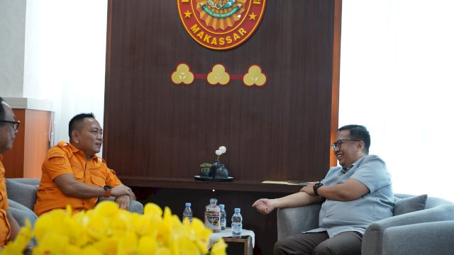Ketua Koni Makassar, Ismail, bersama jajaran pengurusnya, melakukan kunjungan silaturahmi ke Kepala Kejari Makassar yang baru, Andi Panca Sakti,