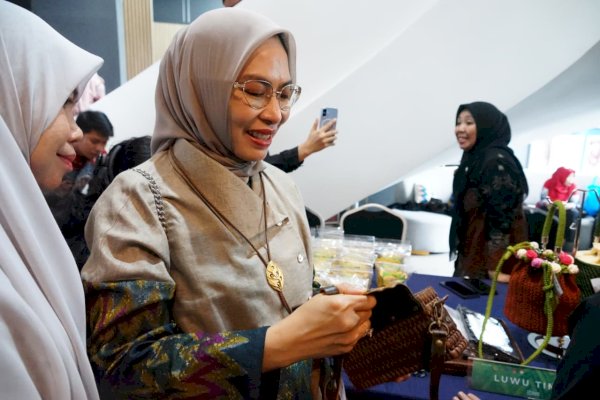 Ketua Dekranasda Lutim Ajak UMKM Kembangkan Produk Lokal Lewat FI3STA