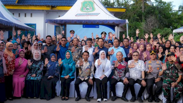 Wakil Gubernur Sulawesi Selatan, Fatmawati Rusdi, meluncurkan Gerakan Orang Tua Asuh Cegah Stunting (GENTING).