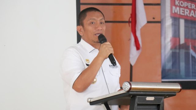 Bupati Luwu Timur, Irwan Bachri Syam.