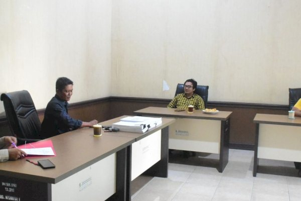 DPRD Sinjai Terima Aspirasi LBH Terkait Jam Operasional Toko Modern