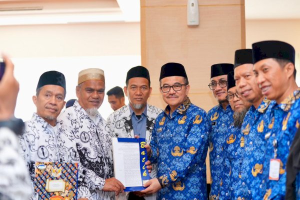 Rehabilitasi ASN, Pemprov Sulsel Terbitkan SK Pengaktifan Guru
