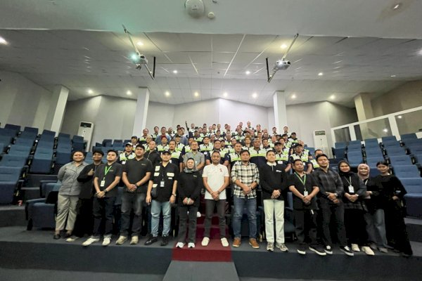 Kalla Transport-Logistics Gelar Pelatihan Safety and Defensive Driving Training