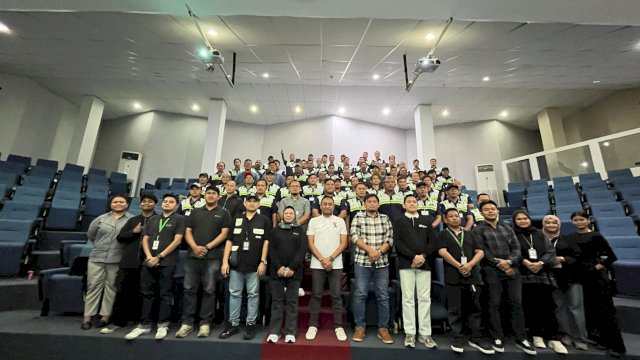 Kalla Transport & Logistics menggelar kegiatan Safety & Defensive Driving Training.