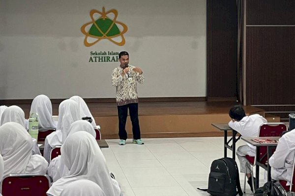 SMP Islam Athirah Gelar English Camp 2025, Dorong Siswa Berani Berbahasa Inggris