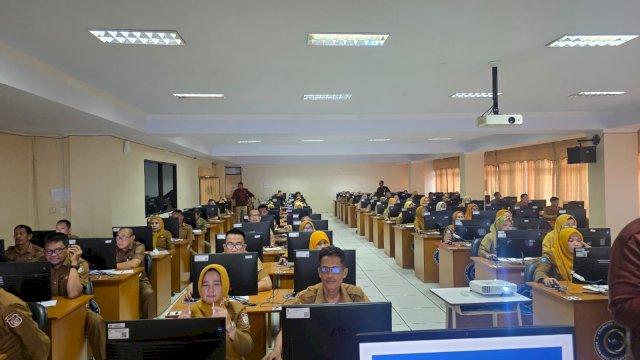 Sebanyak 500 Bakal Calon Kepala Sekolah (BCKS) tingkat SD dan SMP mengikuti uji kompetensi.