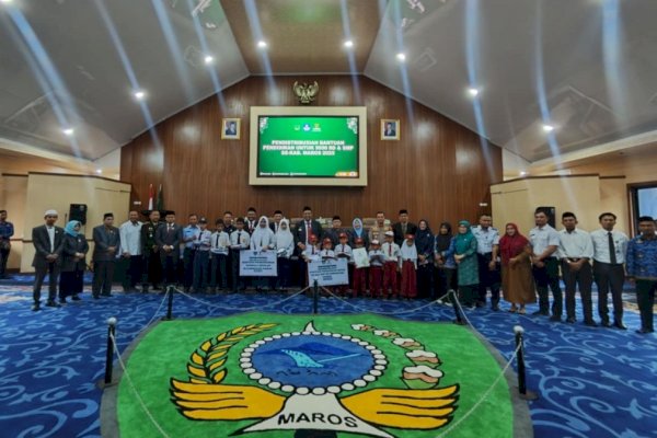 Baznas Maros Bantu Ribuan Siswa, Bupati Chaidir: Bukti Kepedulian terhadap Pendidikan