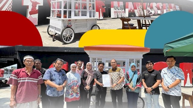 Pembinaan UMKM, Dispar Makassar Bagikan Gerobak Kuliner di Losari