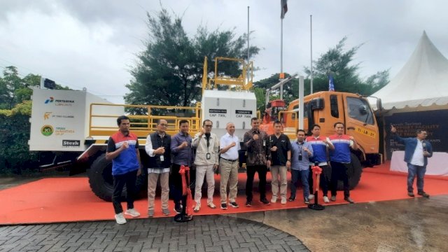 Penyerahan Mobil Lutrek dari PT Pertamina kepada PT Tiran.