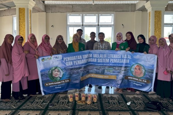 Pengabdian Masyarakat, UMI Hadirkan Pelatihan Literasi Halal dan Pemasaran Online untuk UMKM Maros