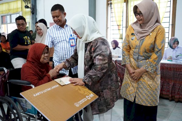 Program Kartu Lansia Terus Bergulir, Wabup Puspaswati Kunjungi Kecamatan Mangkutana