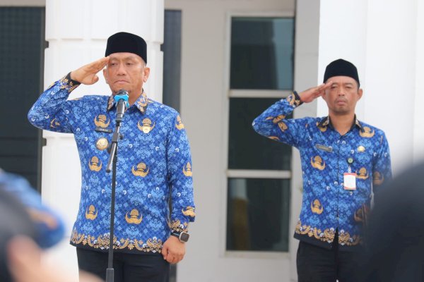 Pimpin Upacara HKN, Bupati Ibas Tegaskan Pentingnya Disiplin dan Lingkungan Kerja yang Layak
