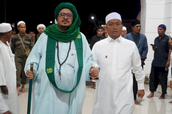 Ulama Dunia Hadir di Luwu Timur, Ratusan Jamaah Larut dalam Keberkahan Tabligh Akbar 