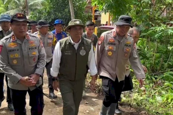 Menhut Raja Juli: Evakuasi Korban Prioritas Utama, Kritik Tata Kelola Hutan Menyusul