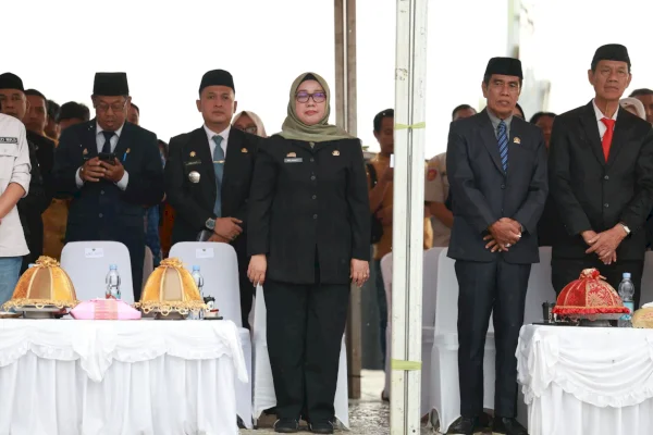 Ketua dan Anggota DPRD Hadiri Pelantikan Pejabat Lingkup Pemkab Barru
