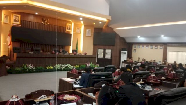 DPRD Barru Gelar Rapat Maraton Bahas KUA-PPAS 2026