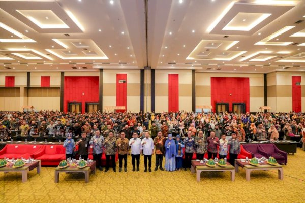 Puncak HGN 2025 Sulsel, Gubernur Tegaskan Pentingnya Pendidikan Berkualitas untuk Semua