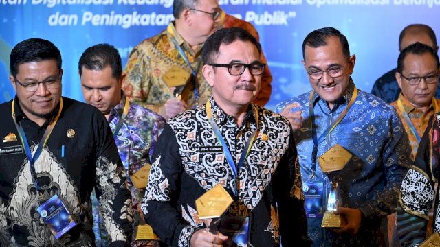 Pemprov Sulsel Raih TP2DD Terbaik Sulawesi 2025.