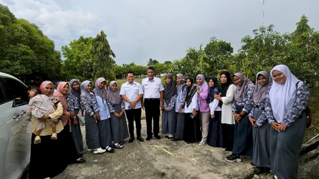 Wakil Ketua DPRD Provinsi Sulawesi Selatan, Sufriadi Arif melakukan kunjungan pengawasan ke UPTD SMAN 15 Kabupaten Wajo.