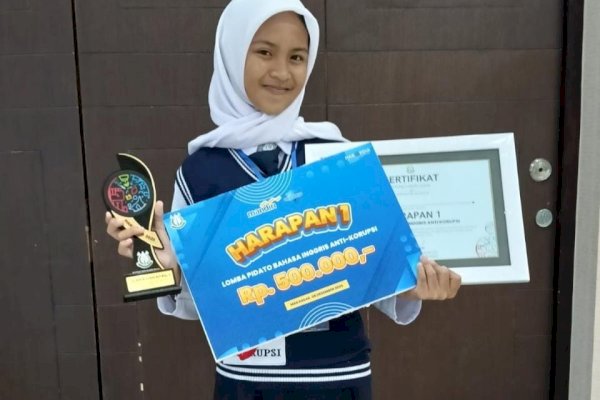 ‎Pelajar Spentiga Angkona Ukir Prestasi di Ajang Pidato Bahasa Inggris Anti Korupsi SulSel