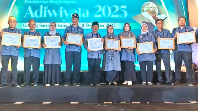 12 Sekolah di Luwu Timur Raih Penghargaan Adiwiyata Nasional 2025