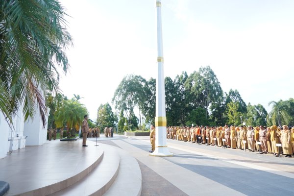 Apel Pagi Pemkab Lutim: Ajak Donasi Korban Bencana dan Tekankan Disiplin ASN