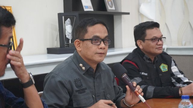 Wakil Bupati Pinrang, Sudirman Bungi, S.IP., M.Si, saat memimpin rapat persiapan MTQ 2026 di Kabupaten Pinrang.