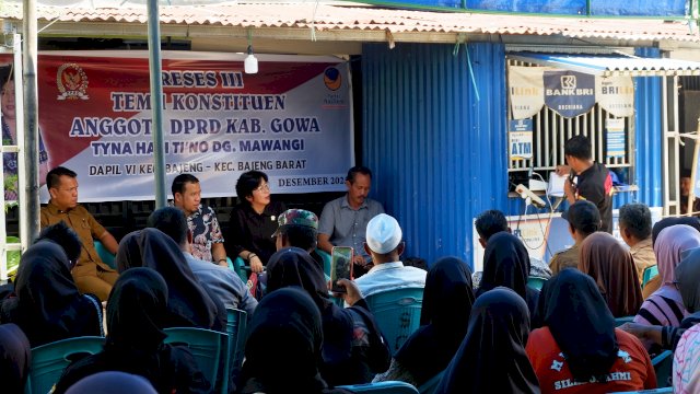 Waka DPRD Gowa, Tyna Haji Ti'no Dg Mawang saat reses.