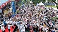 Gubernur Sulsel Lepas Ribuan Peserta Jalan Sehat Anti Mager di Pangkep