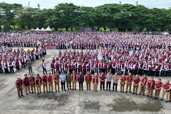 Lantik 6.032 RT/RW, Munafri: Tak Ada Lagi Sekat Politik, Semua Fokus Layani Warga