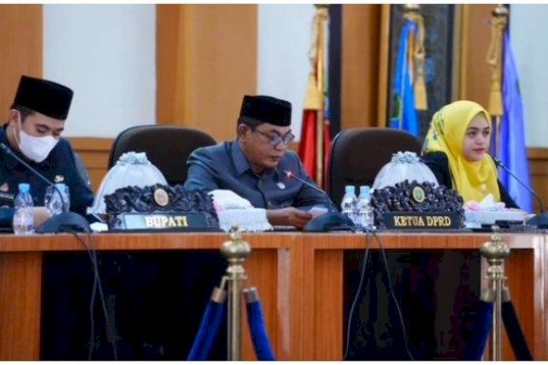 Haris Gani Peringati Hari Guru 2025, Harap Guru Jadi Garda Terdepan Pendidikan di Pangkep