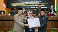 Pemkab dan DPRD Barru Resmi Tetapkan Dua Perda Strategis