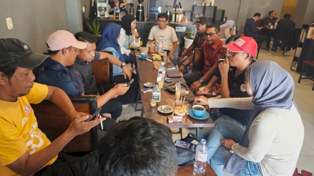 Ketua DPRD Pangkep Gelar &ldquo;Ngopi Bareng Media&rdquo; Pererat Silaturahmi