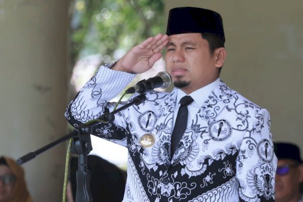 Tasming Hamid Apresiasi Pengabdian Guru Parepare pada Peringatan HUT PGRI ke-80