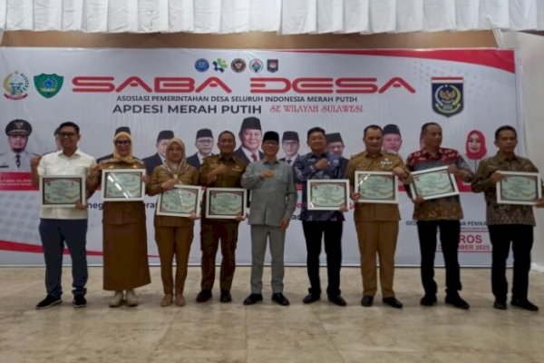 Bupati Maros Chaidir Syam Terima Penghargaan Tokoh Peduli Desa dari APDESI
