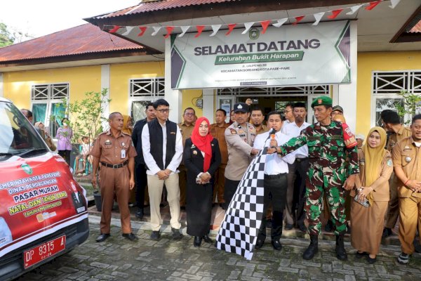 Tasming Hamid Lepas Tim Pasar Murah, Pemkot Parepare Salurkan 700 Paket untuk 22 Kelurahan