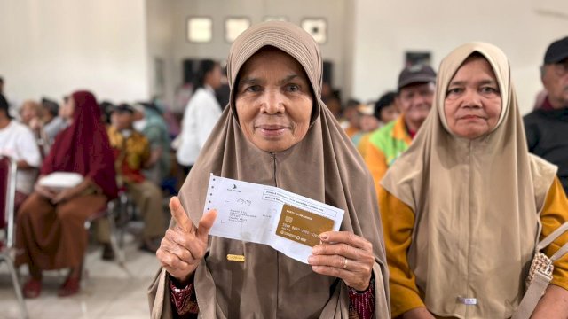 Permudah Akses Bantuan, Kartu ATM Lansia Kembali Disalurkan di Tiga Lokasi Kecamatan