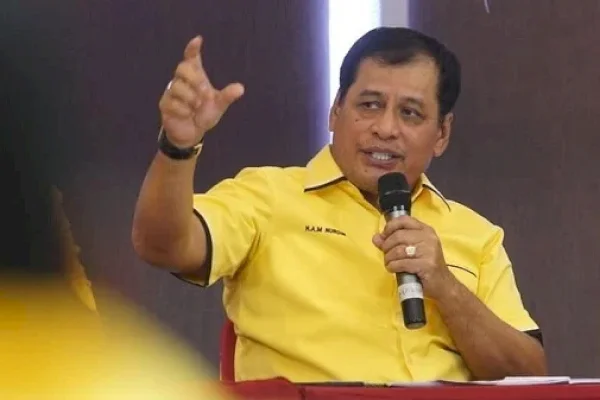 Nurdin Halid ke Plt Ketua Golkar Sulsel: Tak Usah Buru-buru Musda, Solidkan Dulu Kader