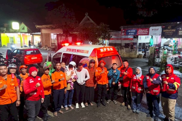 BPBD Makassar Bergerak Cepat Evakuasi 13 Warga di Sungai Jeneberang