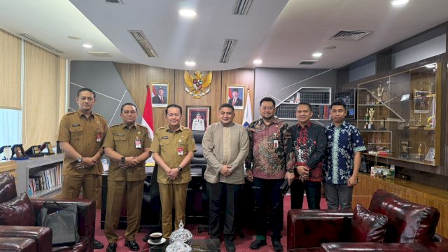 Wali Kota Makassar Bahas Penguatan APBD dan Regulasi BUMD Bersama Dirjen Keuda Kemendagri